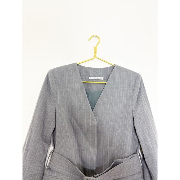 NWOT Abercrombie & Fitch Belted Blazer Mini Dress Size XS Gray Pinstripe Preppy - Picture 4 of 11